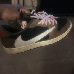 Travis scott 1’s
