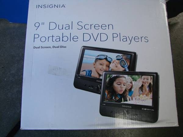 Insignia Dual 9 inch Portable Car DVD Player NS-D9PDVD15