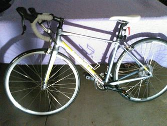 Giant Harper bike 700×25C S-R4