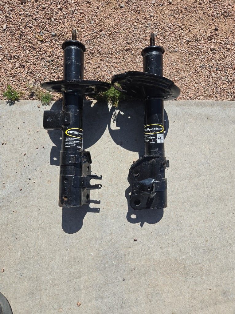 New Never Used Gas Front Struts
