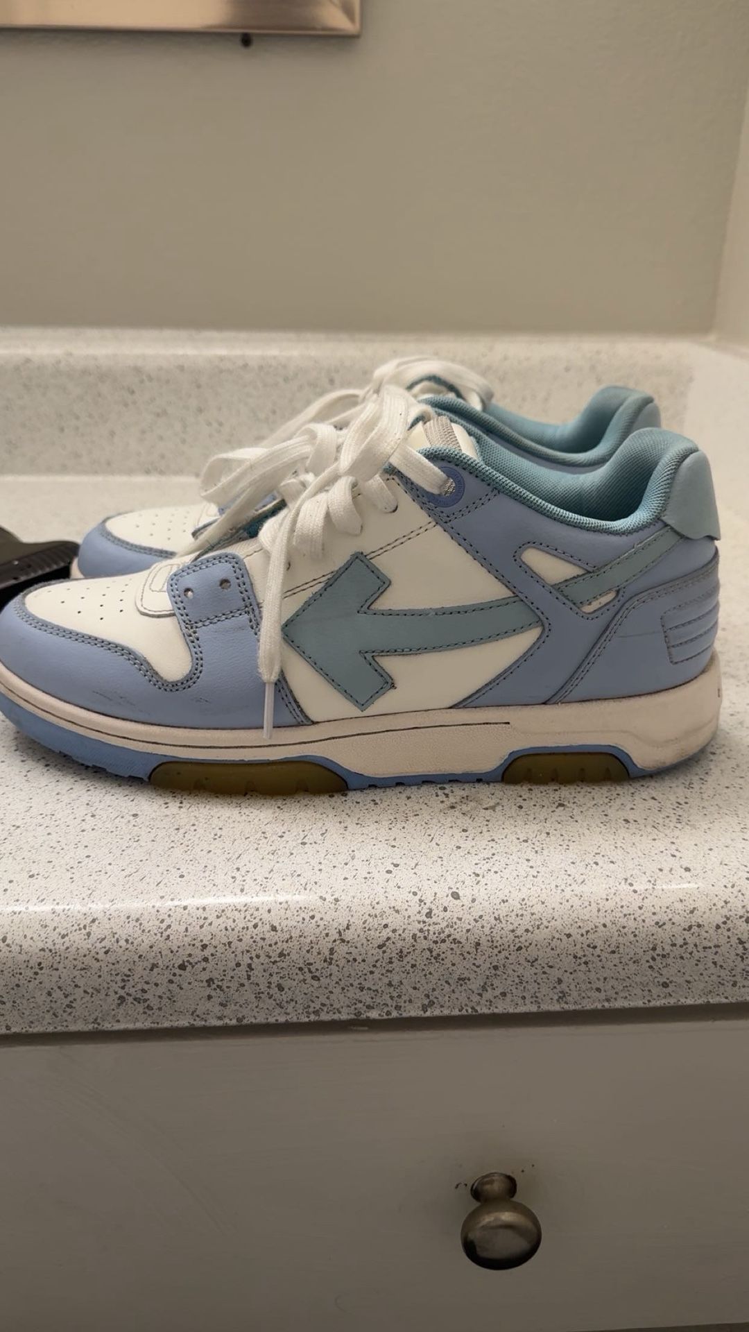 Off -White Out Of office “light blue”