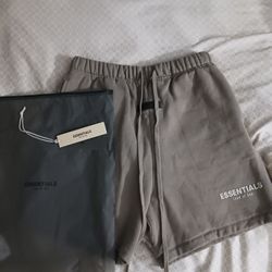 Essentials Shorts 'Desert Taupe'