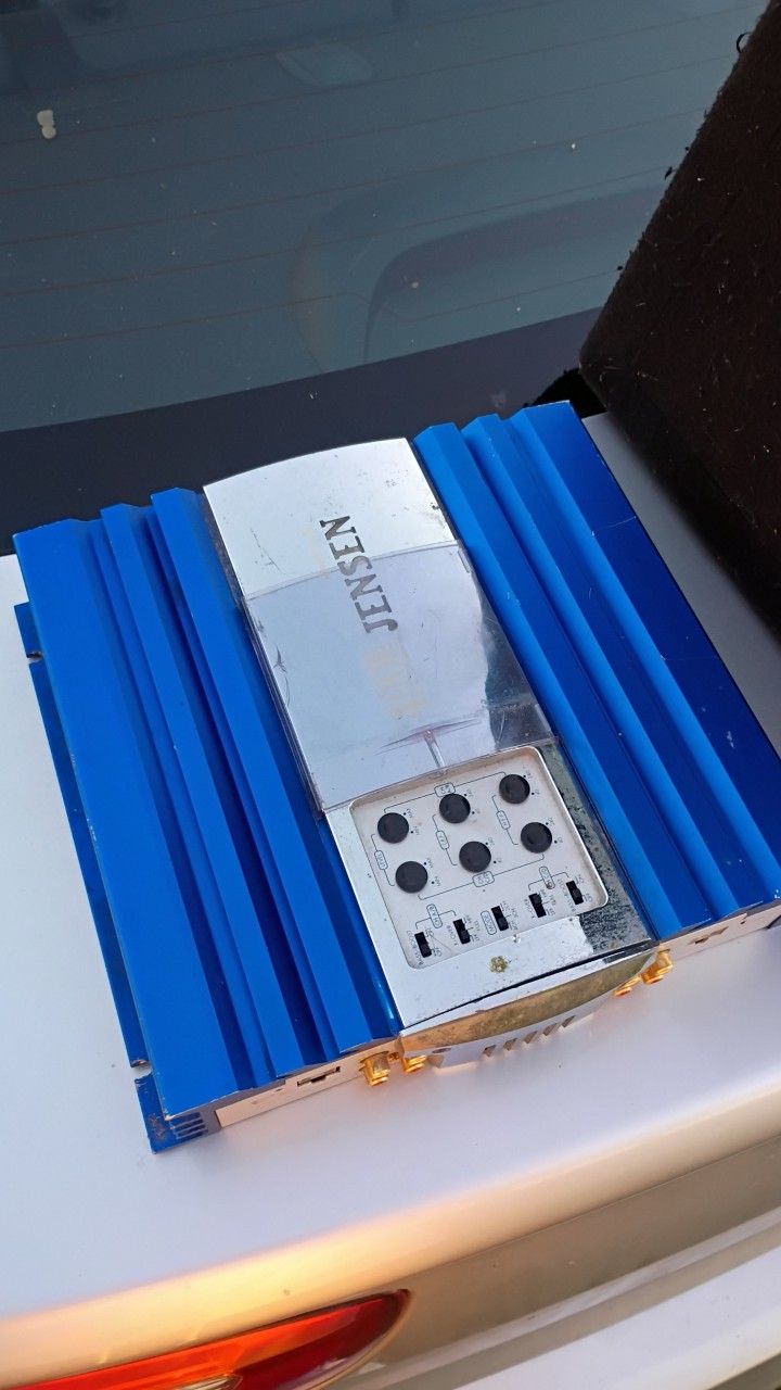 12 Inch JBL subwoofer And 400watt Jensen Amp