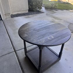 Ethan Allen Large End table 