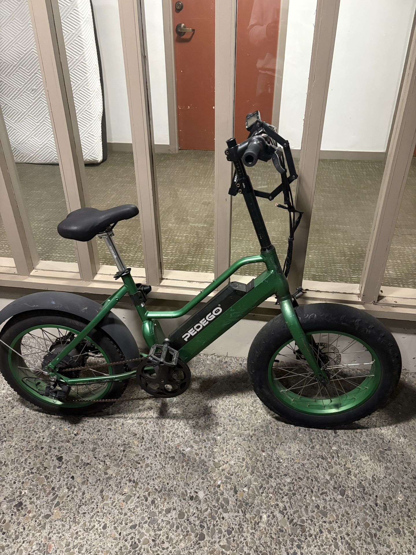 Pedego Element Fat‑Tire E‑Bike – Green, 4,000 Miles, Charger & Lock Included