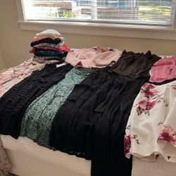 Women’s Clothing size S 27 pieces