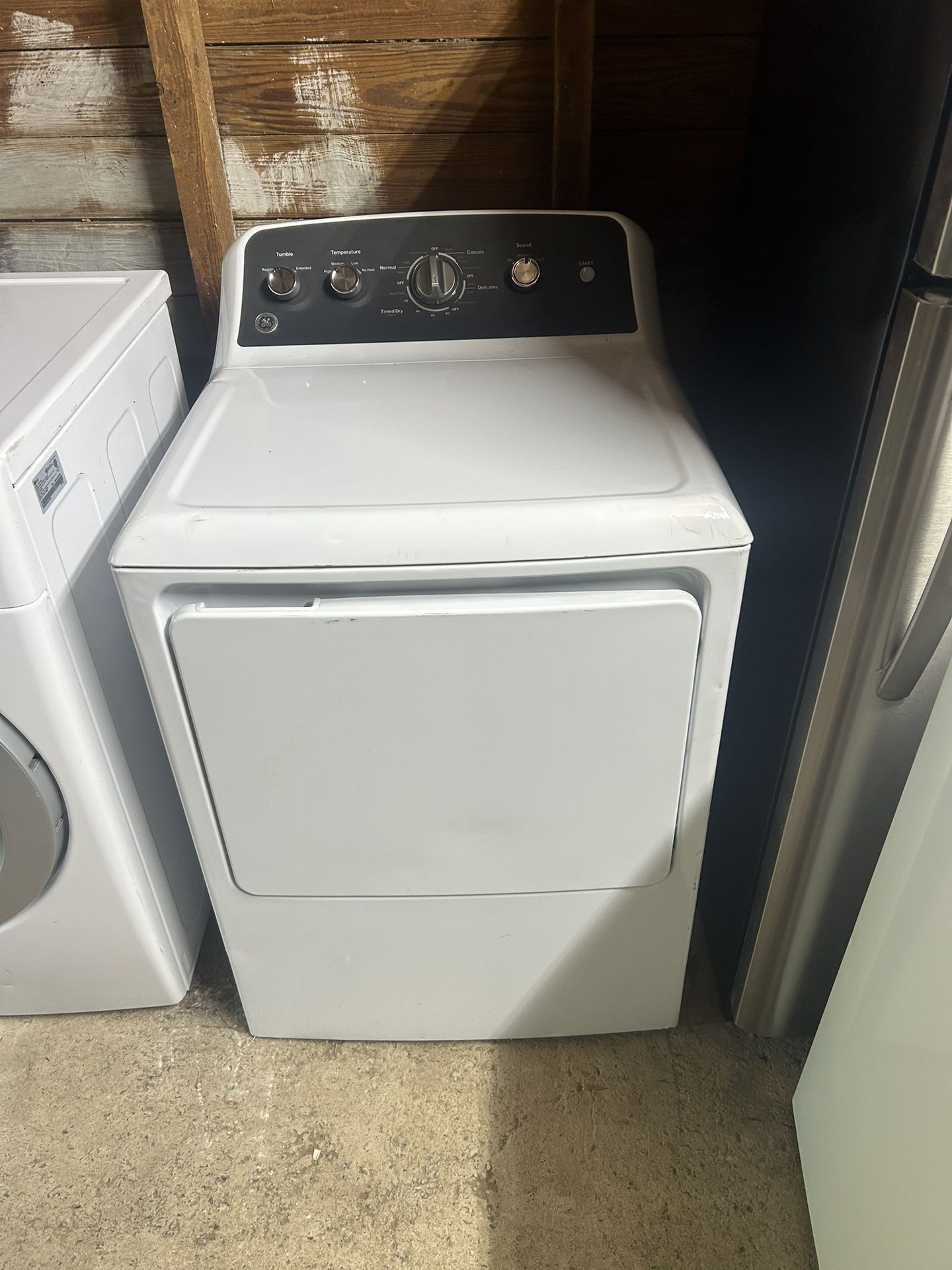 7.2 cu. ft. vented Electric Dryer in White with Auto Dry and Extended Tumble