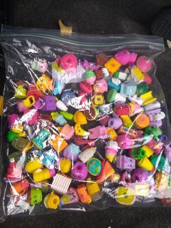 Shopkins is like 100 pieces clean Thumbnail