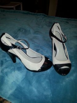 Brand new size 9 1/2 franco sarto sandals