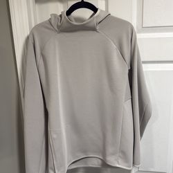 Men’s Lulu Lemon pullover hoodie