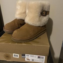 UGG kids Ellee chestnut size 3Y about 5.5 women