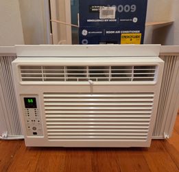 GE air conditioner 6,000 BTU with remote