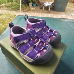 KEEN Kids' Newport H2 Closed Toe Water Sandal
