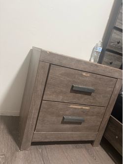Wood dresser