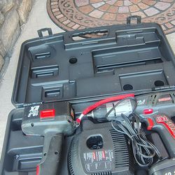 Craftsman 19.2 Volt Cordless Shop Light, Drill-Driver and Battery Case
