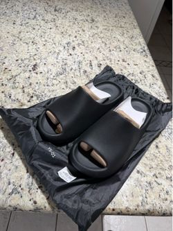 YS-01 BLACK SLIDES