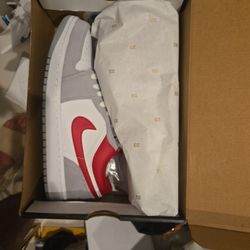 Jordan 1 Low Grey Red 