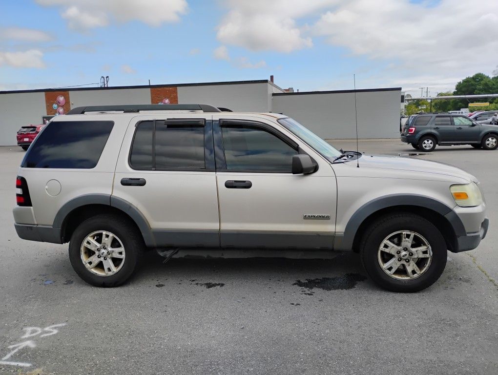2006 Ford Explorer