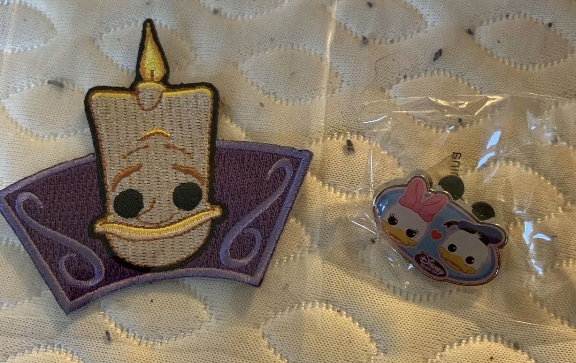 Disney Treasures Ever After Castle Pin & Patch - Lumiere & Donald & Daisy Duck