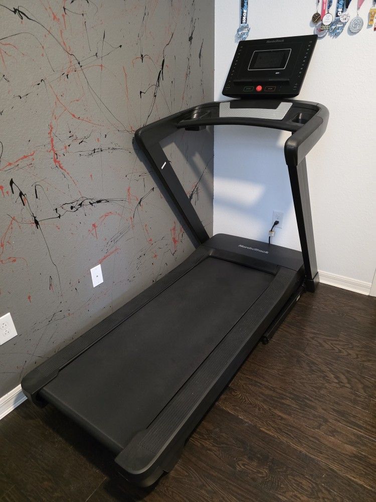 Nordictrack treadmill T-series (foldable)