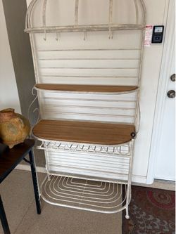JUST the bakers rack