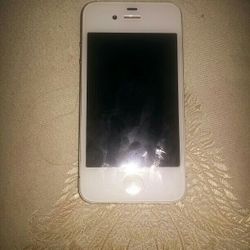 selling iphone 4 or 5 working perfectly
