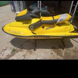 97 SEADOO XP800 CC JET SKI FRESH TOP END BORED 1 MM OVER LAKE READY NEW SEAT LOW HOURS 2500 NO CART OR TRAILER 