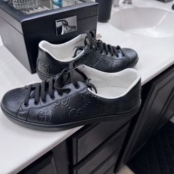 Black Gucci Size 9
