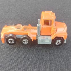 HOT WHEELS 1981 MACK TRUCK.