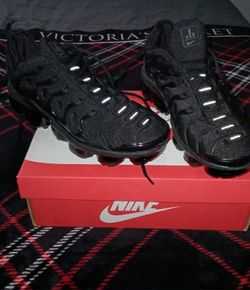 New Nike Vapor Max Size 8,8.5,9.5