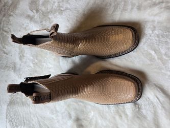 Dress boots