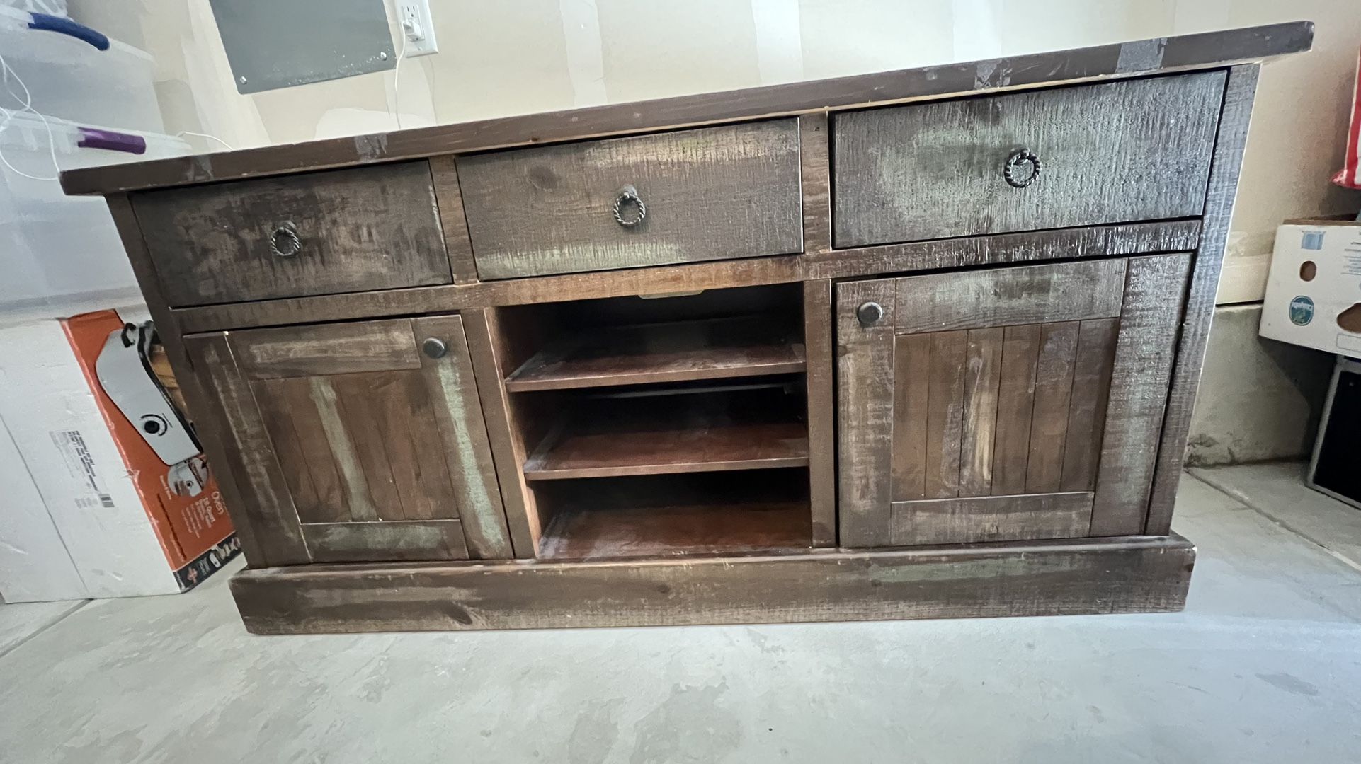Buffet/Dresser/TV stand