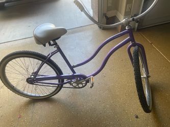Women’s beach cruiser