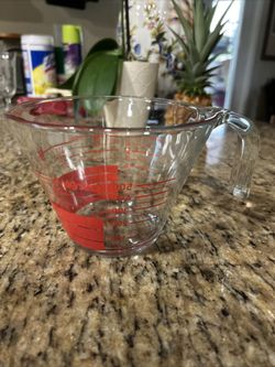 Vintage Pyrex Reverse Read 1 Cup 2 Cup Measuring Cup Red Lettering Made in USA