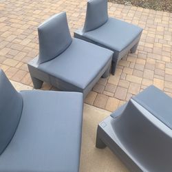 Uplift desk SoCo collection lounge chairs 4 total