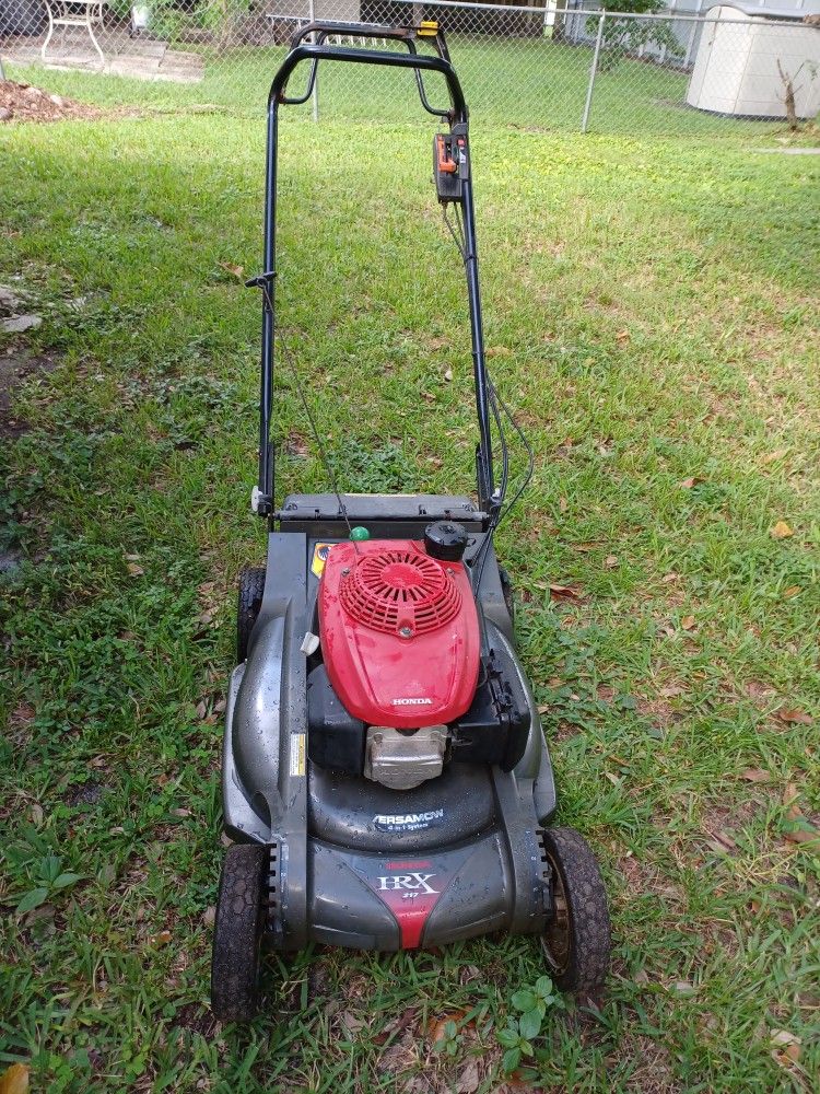 Lawn Mower Honda Harmony HRX 217 Excellent Conditions Rear Wheels Drive Self Propelled Run Like Champs 