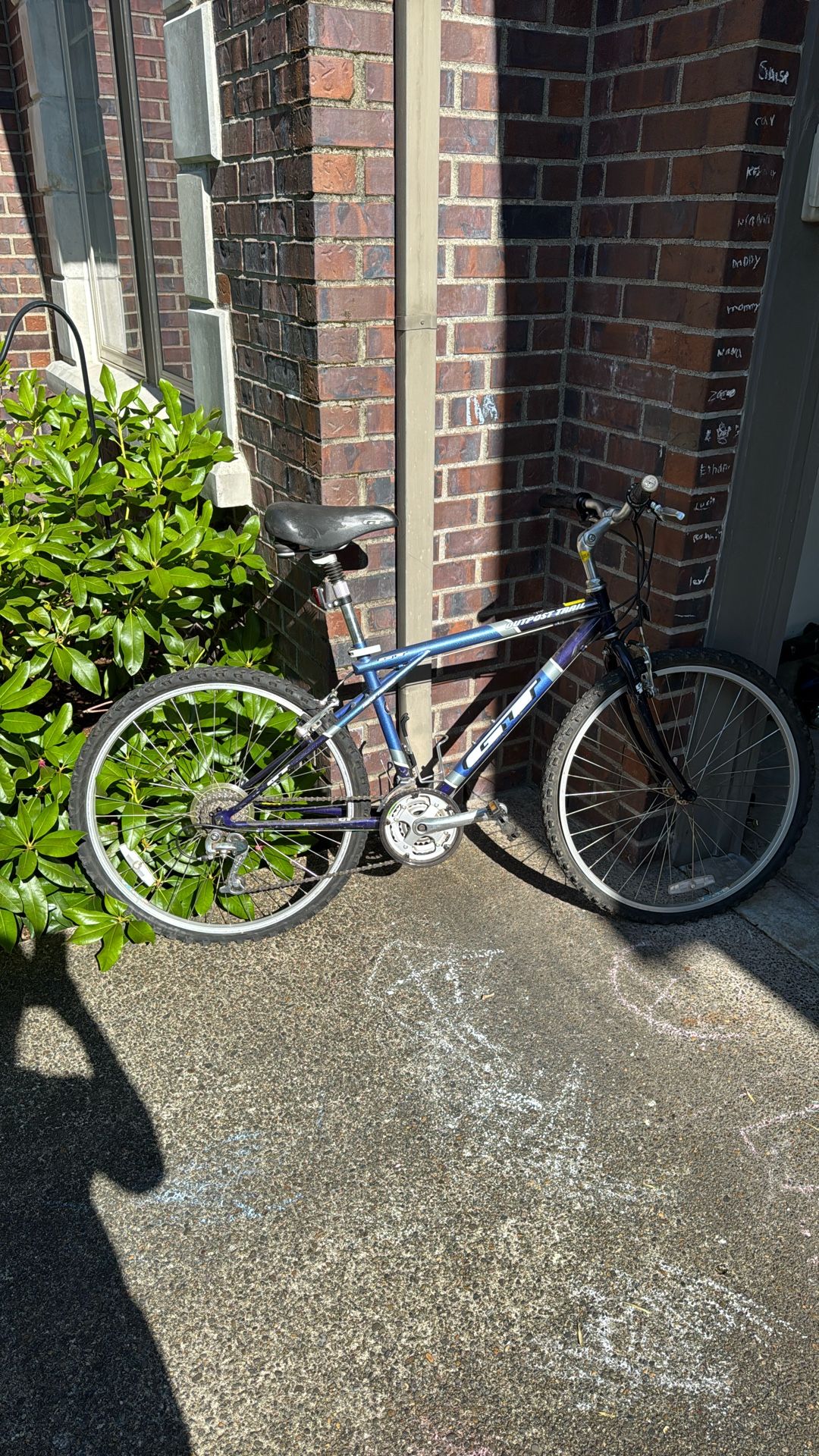 GT Outpost Trail Bike