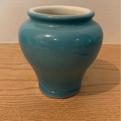 Vintage teal colored pottery 4 1/2 inches high