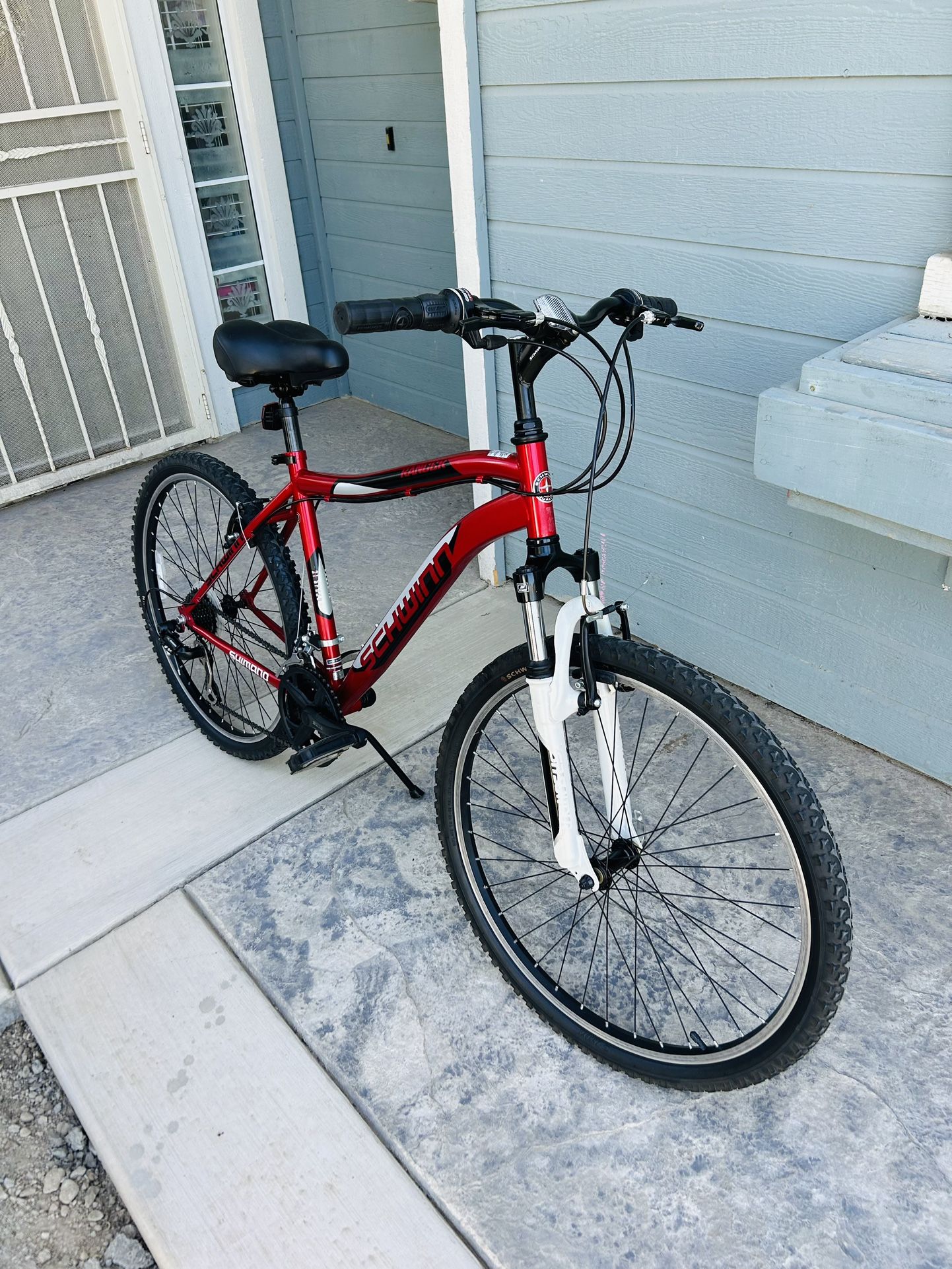 SCHWINN RANGER MOUNTAIN BIKE 26” Wheels