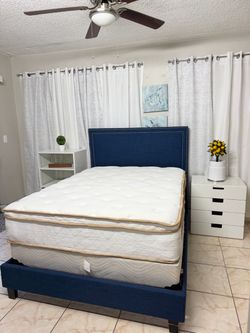 BEAUTIFUL FULL SIZE BED FRAME QUTH WITH MATTRESS INCLUDED