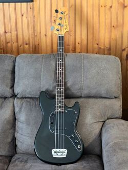 1977 Fender Musicmaster Bass