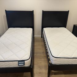 2 Twin Beds Plus Night Stand