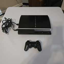 PLAYSTATION 3 BACKWARD COMPATIBLE. PLAYS PS2 AND PS1 LIBRARIES 