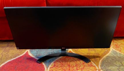 LG ULTRA-WIDE MONITOR