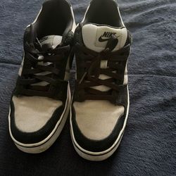 Men's Nike Size 9