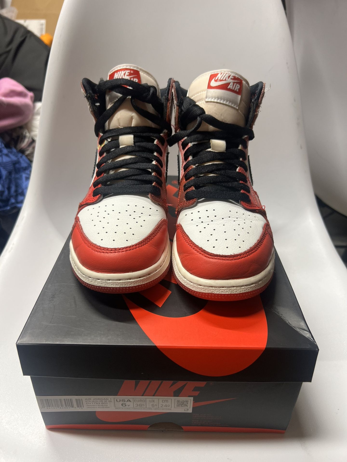 Nike Air Jordan 1 Retro High OG (GS) Sz 6y