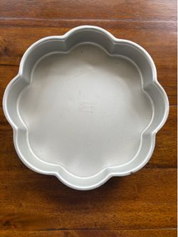 Flower or snowflake 12” cake pans or jello molds