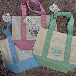 Trader Joe’s Mini Totes Pastel 