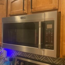 Maytag Microwave 