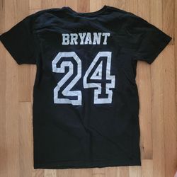 🔥 Kobe Bryant Lakers “Rest In Peace” T-Shirt (Size Medium) Jersey 💜💛 RIP Black Mamba Luka Lebron Dodgers Ohtani

🖤 Good overall condition

👕 Blac